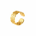 Gold band ring