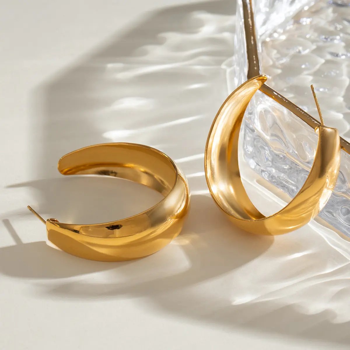 C shaped glossy earrings