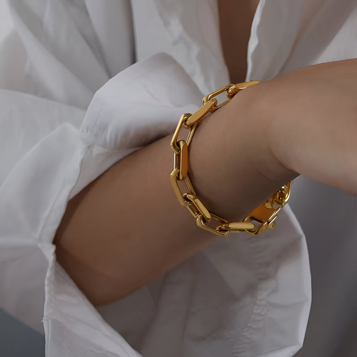 Thick paperclip bracelet