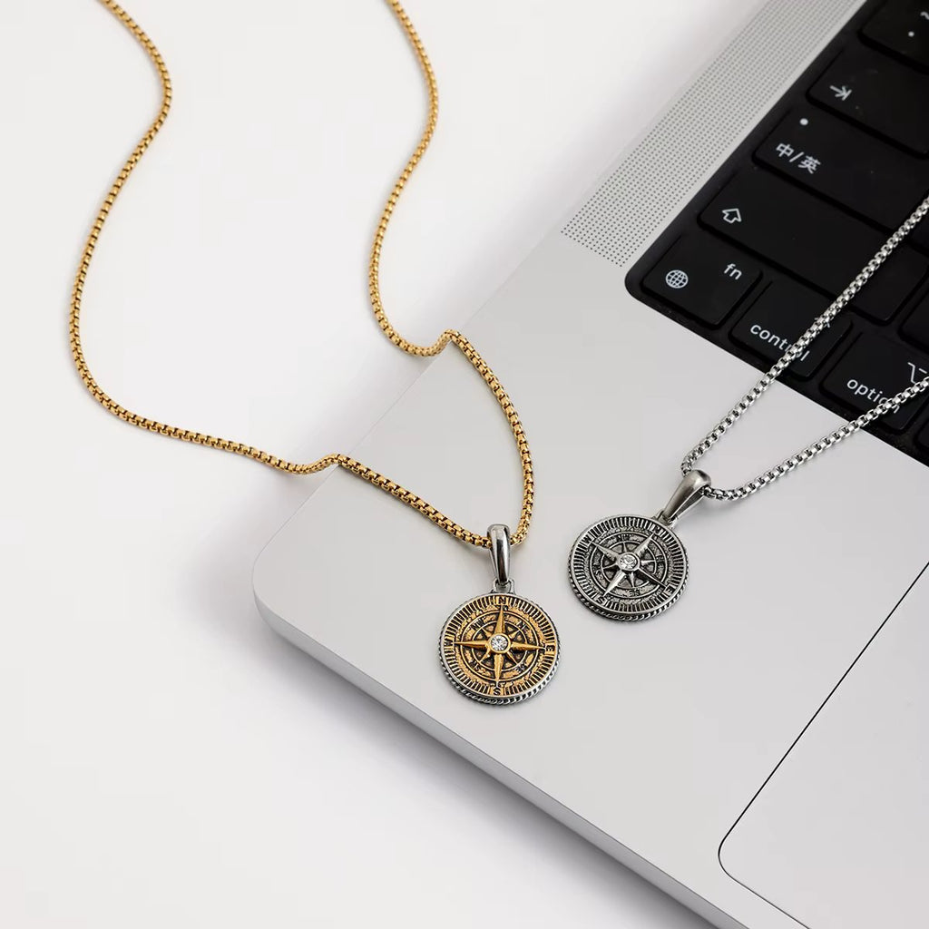 Compass pendant necklace - Gold