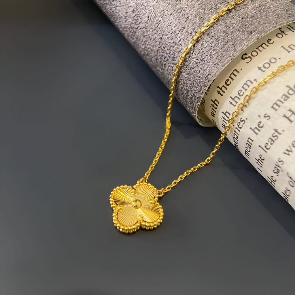 Single four leaf clover necklace