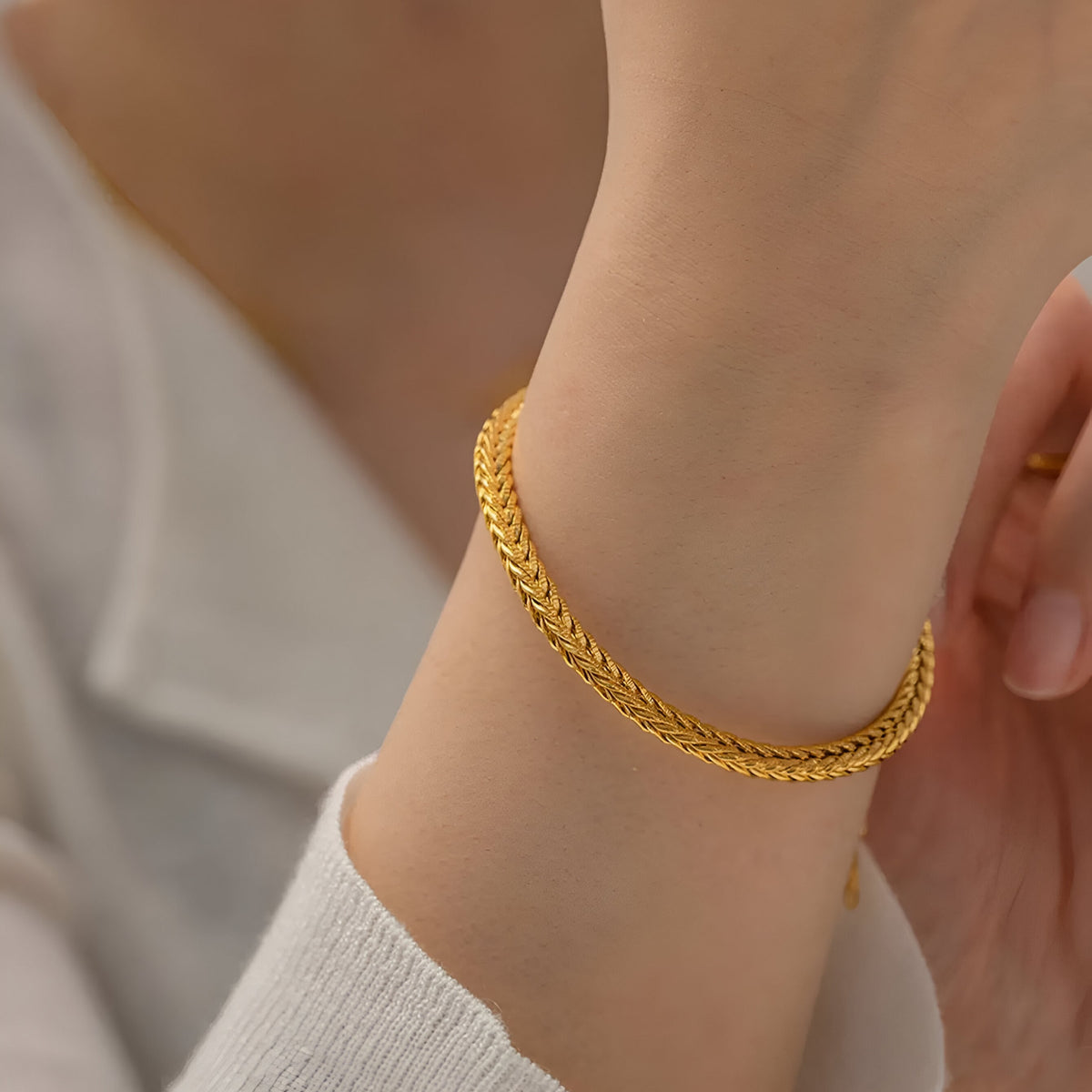 Snake shape bracelet