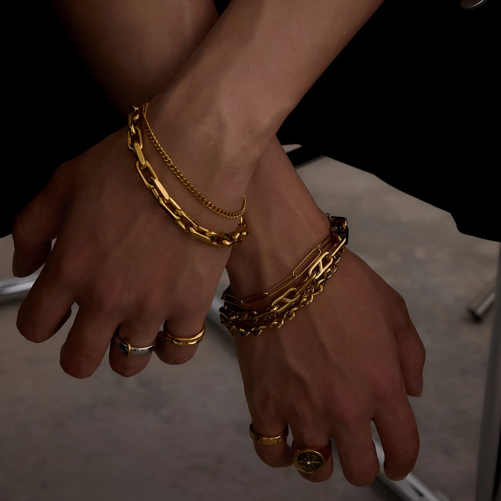 Thick paperclip bracelet