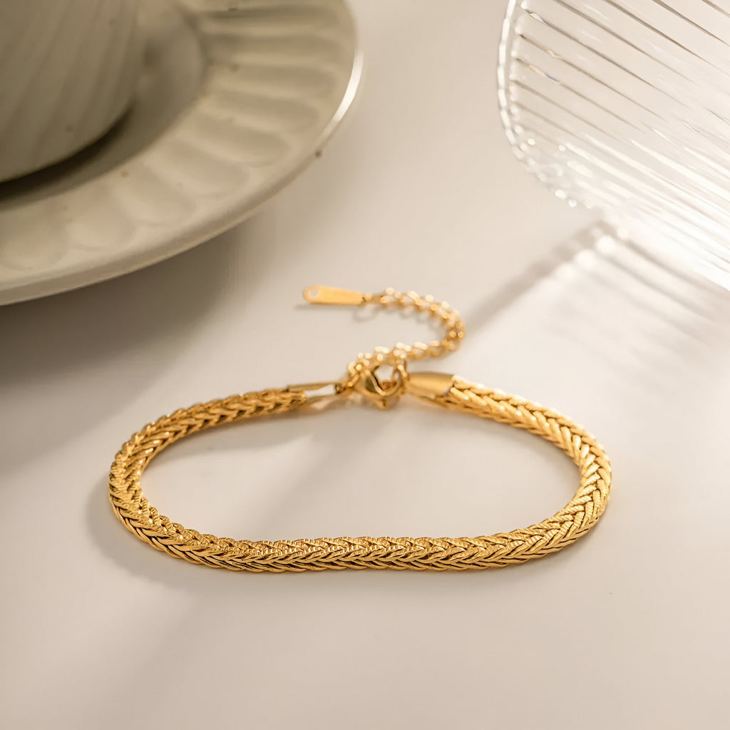 Snake shape bracelet
